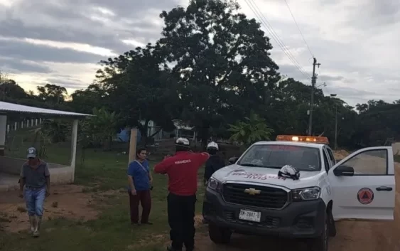 Olor a amoniaco en zona rural de Texistepec genera alarma; cuatro personas intoxicadas