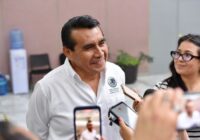 El profe Esteban Bautista para en seco a Héctor Yunes