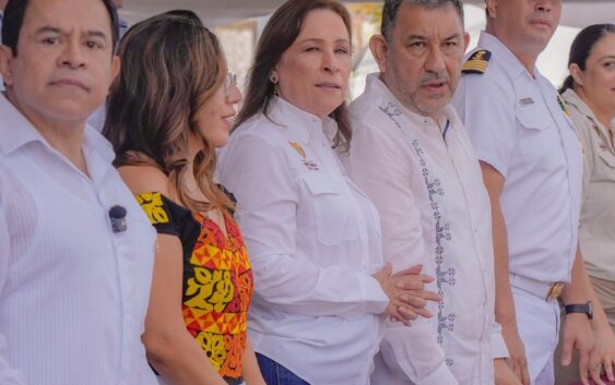 LAS IRREVERENCIAS TIENEN SU COSTO: ALCALDESA CARMEN MEDEL, LEJOS DE LA GOBERNADORA ROCIO NAHLE, EN EVENTO EN COATZA
