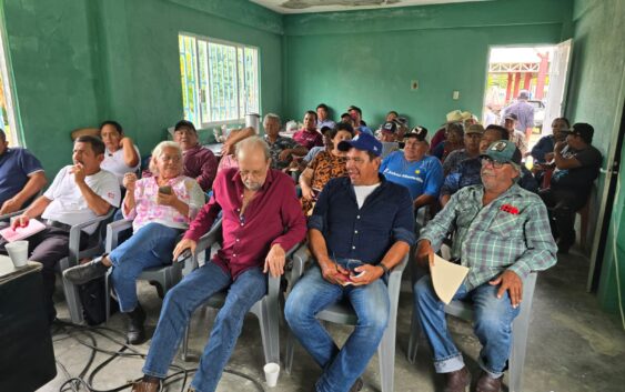Capacitan a 40 ganaderos de Coatzacoalcos en sanidad y productividad rural