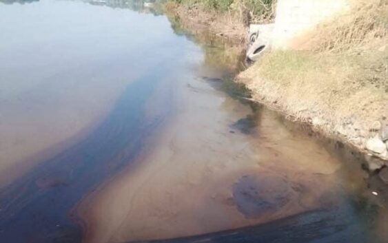 Pobladores alertaron sobre derrame de hidrocarburos pero fueron ignorados por Pemex, denuncian