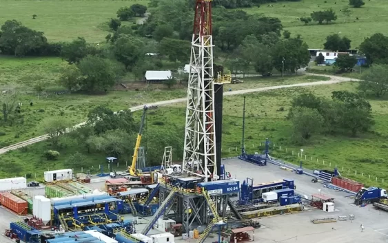 Pemex abre la puerta al capital privado en busca de oxígeno, pero los impagos amenazan la apuesta