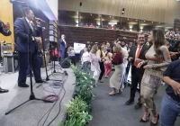 Diputados de Morena paran sesión para bailar ‘La boa’