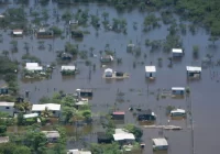 Alcaldesa de Pueblo Viejo anuncia alerta máxima por desbordamiento del río Pánuco; pide a familias desalojar