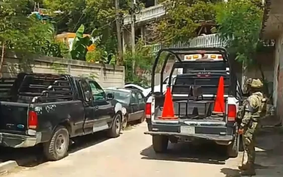 Tiroteo entre policías ministeriales y hombres armados deja un agente herido y dos detenidos, en Papantla