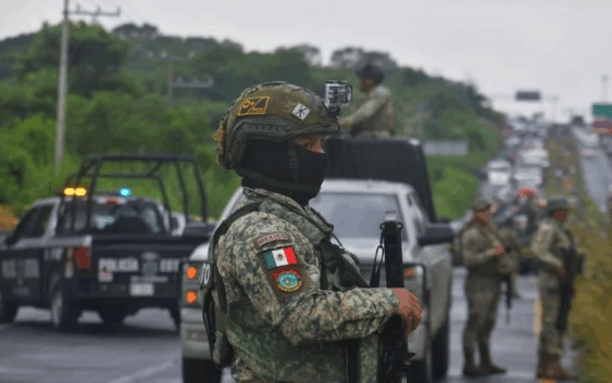 Conmemoración de armada de México con incidentes violentos en Veracruz