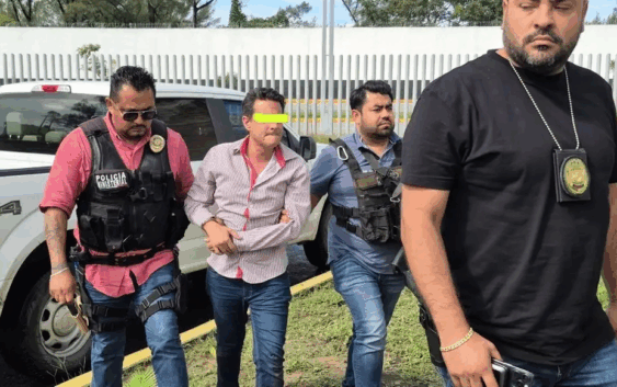 Detienen a exdirigente del PRD tras amenazar con arma a mujeres en Veracruz