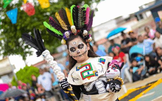 Llenan catrinas y catrines de folclor y tradición la primaria Amado Nervo de Coatzacoalcos