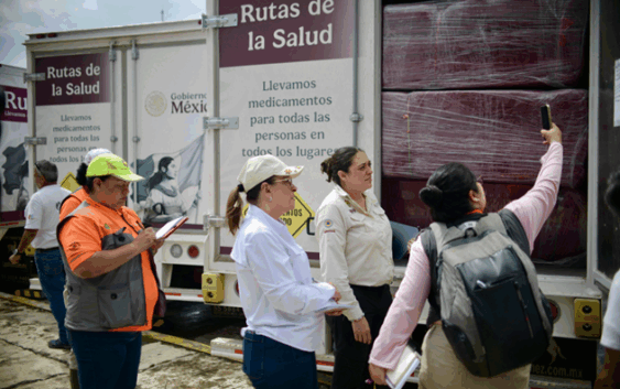 Gobernadora coordina envío de víveres y atención a familias damnificadas