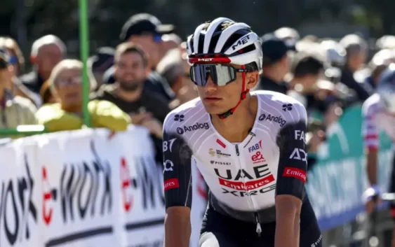 Otra Victoria para Isaac del Toro; Gana la Carrera Gran Piemonte 2025