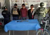 Caen dos con droga y motos en Chinameca, Veracruz