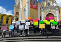 𝗢𝗡 𝗖𝗔𝗗𝗘𝗡𝗔 𝗛𝗨𝗠𝗔𝗡𝗔, 𝗘𝗦𝗧𝗨𝗗𝗜𝗔𝗡𝗧𝗘𝗦 𝗗𝗘 𝗫𝗔𝗟𝗔𝗣𝗔, 𝗣𝗜𝗗𝗘𝗡 𝗝𝗨𝗦𝗧𝗜𝗖𝗜𝗔 𝗣𝗔𝗥𝗔 𝗦𝗨𝗦 𝗖𝗢𝗠𝗣𝗔𝗡̃𝗘𝗥𝗢𝗦 𝗩𝗜𝗢𝗟𝗘𝗡𝗧𝗔𝗗𝗢𝗦 𝗘𝗡 𝗢𝗔𝗫𝗔𝗖𝗔