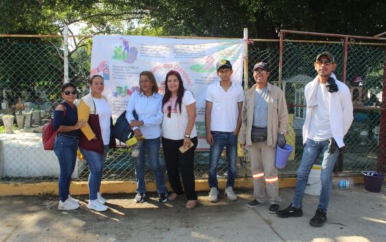 Jornada de Limpieza y Eliminación de Criaderos en panteones de Coatzacoalcos.