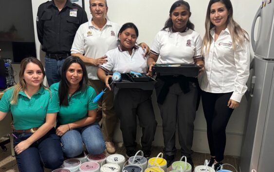 Ganan alumnos del COBAEV 18 de Coatzacoalcos concurso ‘Murales por la Paz 2025’