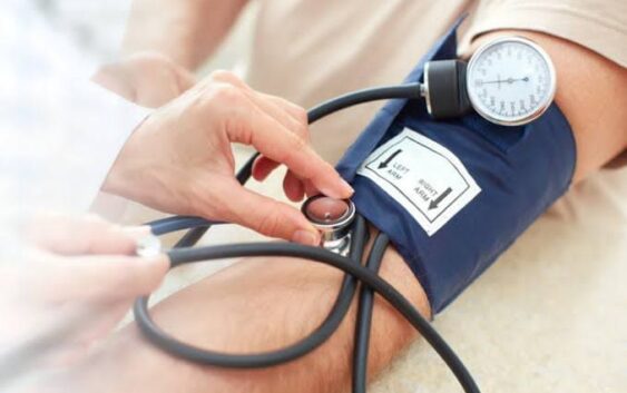Invita IMSS Veracruz Sur a monitorear la presión arterial