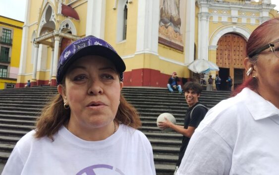 Habitantes de Jilotepec y Coacoatzintla realizan bacheo comunitario ante el abandono estatal de la carretera Xalapa-Misantla