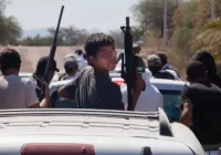 La ley del miedo gobierna Michoacán: El reclutamiento de jóvenes