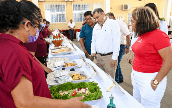 Promueve Gobierno de Coatzacoalcos la seguridad alimentaria con Feria Gastronómica en escuela primaria