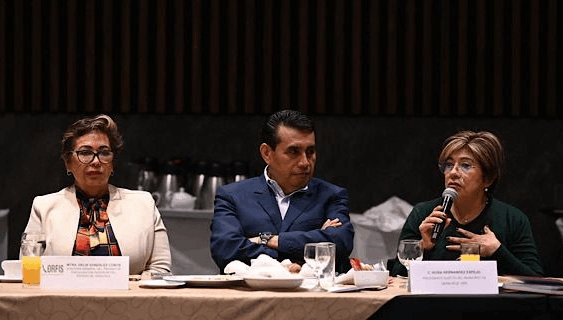 Rosa María Hernández Espejo, se capacita frente al inicio de su próxima administración