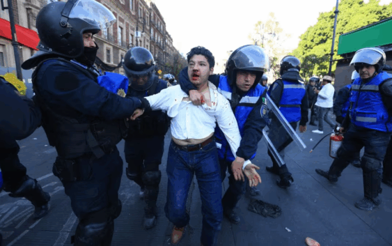Violencia marca marcha de la Generación Z en la CDMX; hay 20 detenidos, 120 lesionados y varias condenas