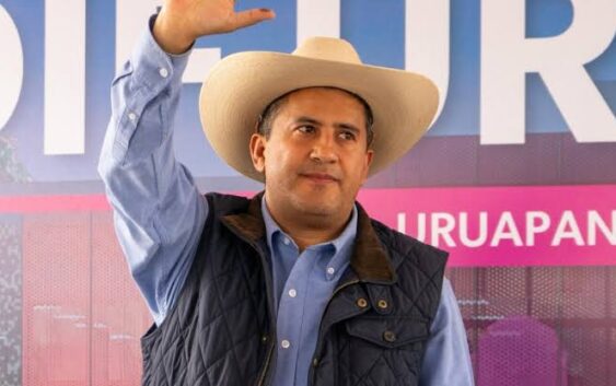 Asesinan a Carlos Manzo, Alcalde de Uruapan, Michoacán, Durante Festival