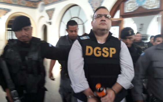 Jueza niega libertad anticipada a exgobernador de Veracruz