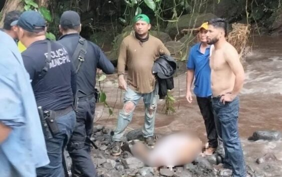 Localizan sin vida a hombre arrastrado por arroyo crecido en San Andrés Tuxtla