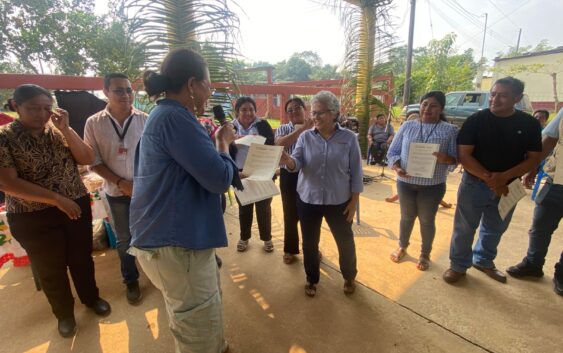 Los colores de jomxuk semillas que dan vida: Culturas Populares Acayucan