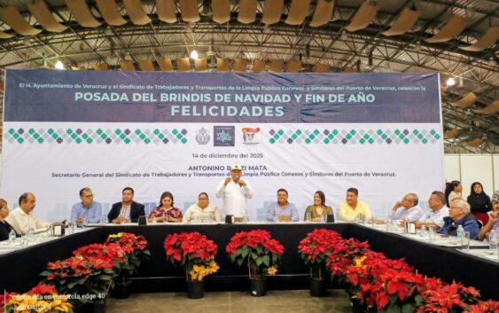 Debe Ayuntamiento de Veracruz 3 años de salarios