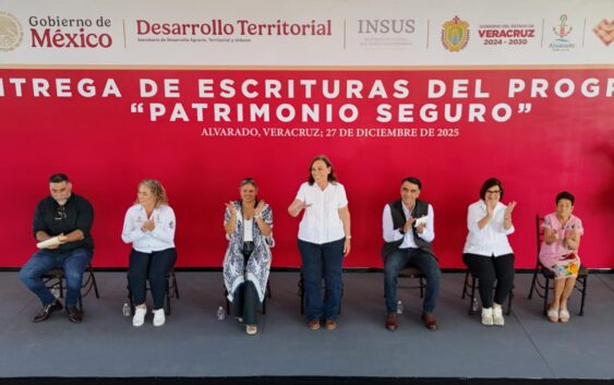 Patrimonio seguro en Alvarado, entregan escrituras del programa Patrimonio Seguro