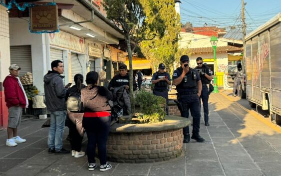 En Coatepec, policía golpea y encarcelan a comerciantes