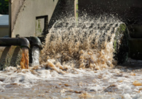 Políticos con concesiones de agua, mientras esta escasea
