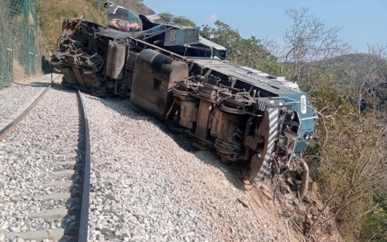 Descarrilamiento del Tren Interoceánico en Oaxaca deja 20 heridos