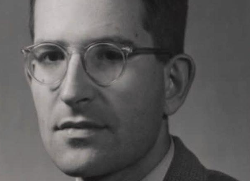 El lingüista más famoso del mundo es, sin duda, Noam Chomsky.