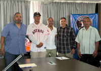 Firman los Astros de Houston al beisbolista veracruzano Dahel López Herrera