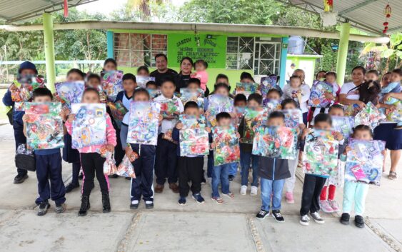DIF Minatitlán lleva alegría a comunidades del área rural