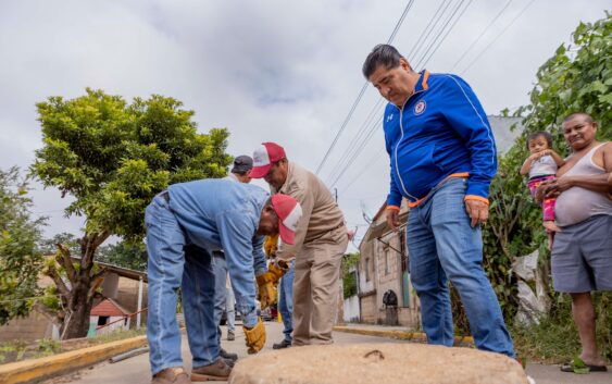 Presidente de Oluta Jesús Garduza supervisa obras y atiende a vecinos