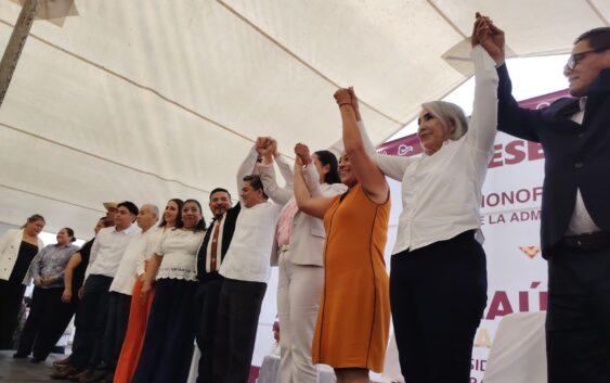 Raúl David Salomón alcalde de Acayucan, presento a su cabildo y equipo de trabajo