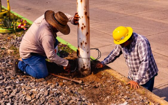 El Gobierno Municipal de Minatitlán da mantenimiento a nuestra ciudad.