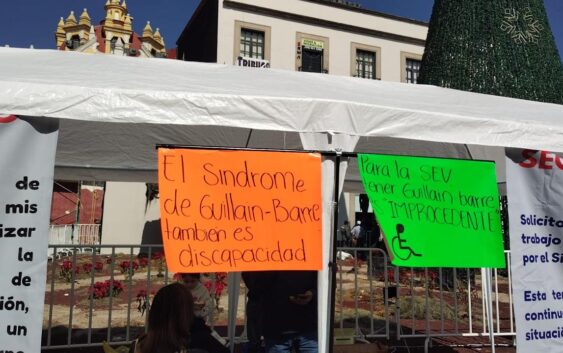 Docentes del ISMEV se manifiestan para denunciar despidos injustificados y violaciones a sus derechos laborales