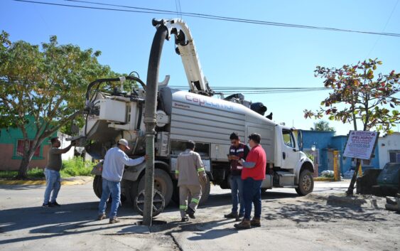 Mejoran imagen urbana en Ciudad Olmeca con atención integral de servicios públicos municipales