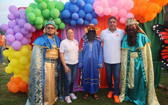 Los Reyes Magos llegaron a Jáltipan gracias al DIF municipal : Verónica Flores Quiñones