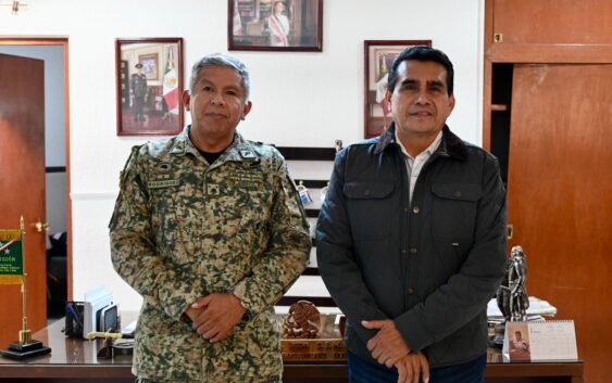 Se reúne diputado Esteban Bautista con autoridades estatales y militares