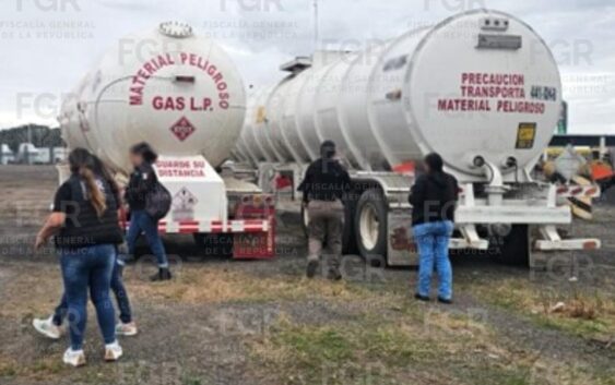 EN CATEOS SIMULTÁNEOS, FGR ASEGURA MÁS DE 50 MIL LITROS DE HIDROCARBURO Y OCHO VEHÍCULOS EN ISLA Y PÁNUCO, VERACRUZ