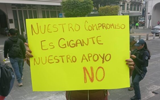 Maestros comunitarios de la región de Cardel anuncian manifestación para exigir respuesta de autoridades