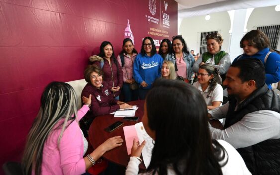 Brinda H. Ayuntamiento de Veracruz atención y cercanía en el Día del Pueblo
