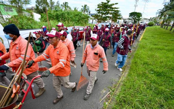 Invita ayuntamiento de Veracruz al Domingo de descacharrización