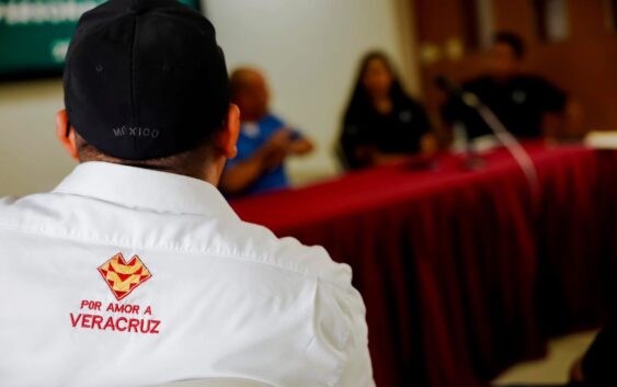 Gobierno de Minatitlan impulsa estrategia para combatir plaga de gusano barrenador en el sector ganadero