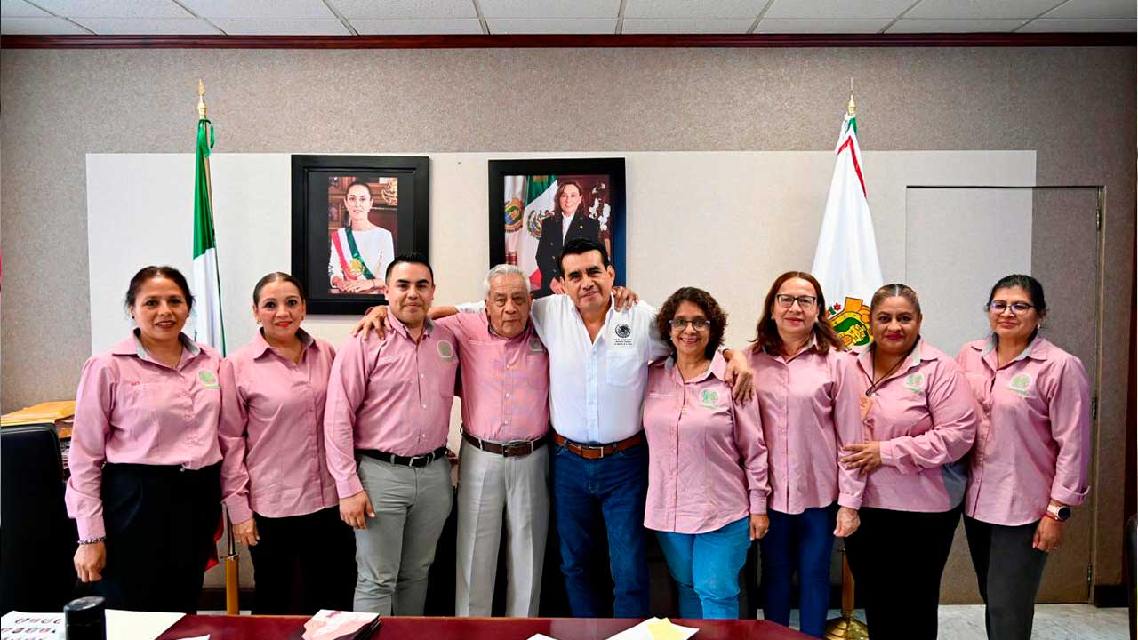 Logra diputado Esteban Bautista seguridad social para trabajadores del estado