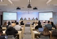 CRT dialoga con concesionarios del espectro radiofónico para crear regulación social